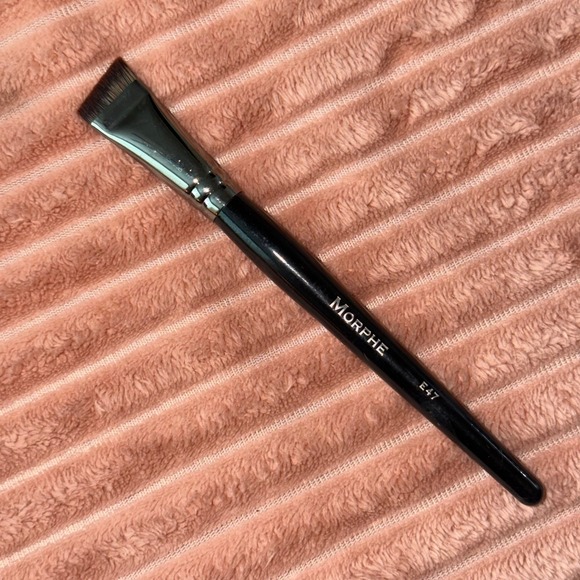 Morphe Other - Morphe E47 Small Angled Contour Brush